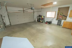 343 SE Hankel St, Dallas, OR 97338 - Photo 18