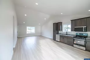 4485 Knotty Pne Ct, Sweet Home, OR 97386 - Photo 16