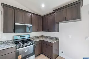 4485 Knotty Pne Ct, Sweet Home, OR 97386 - Photo 18