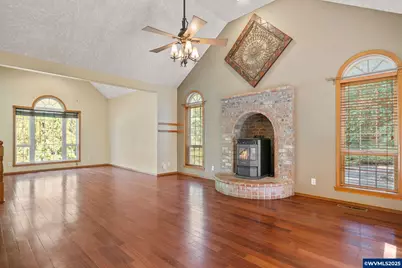 1399 Twin Hills Rd SE, Jefferson, OR 97352 - Photo 10