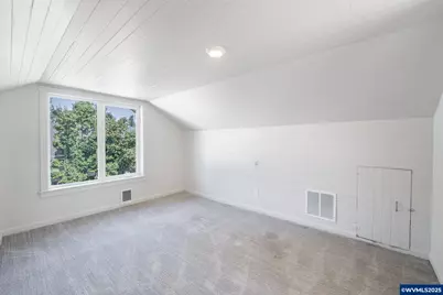 1078 Young St, Woodburn, OR 97071 - Photo 30