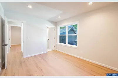 1078 Young St, Woodburn, OR 97071 - Photo 18