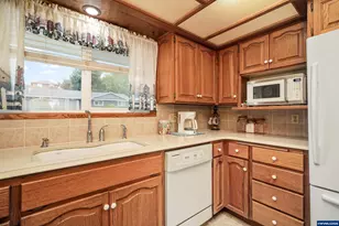 810 22nd Ave NW, Salem, OR 97304 - Photo 20