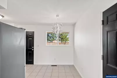 2235 Hoyt St SE, Salem, OR 97302 - Photo 6