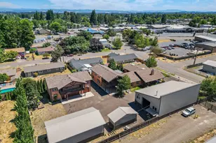 3795 Blossom Dr NE, Salem, OR 97305 - Photo 6