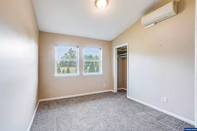 3795 Blossom Dr NE, Salem, OR 97305 - Photo 32