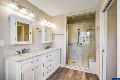 3795 Blossom Dr NE, Salem, OR 97305 - Photo 36