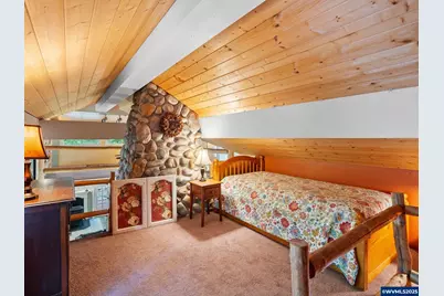 19875 SW Meadow View Dr, McMinnville, OR 97128 - Photo 18