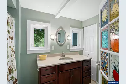 19875 SW Meadow View Dr, McMinnville, OR 97128 - Photo 16