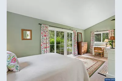 19875 SW Meadow View Dr, McMinnville, OR 97128 - Photo 30