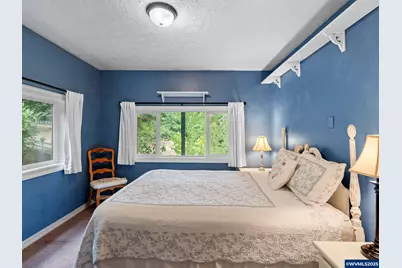 19875 SW Meadow View Dr, McMinnville, OR 97128 - Photo 22