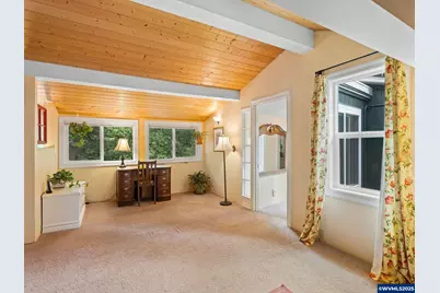 19875 SW Meadow View Dr, McMinnville, OR 97128 - Photo 26