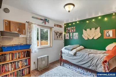 36280 Airport Dr, Lebanon, OR 97355 - Photo 18