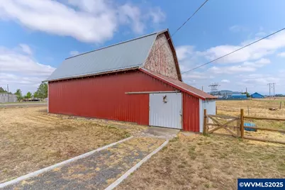 36280 Airport Dr, Lebanon, OR 97355 - Photo 4