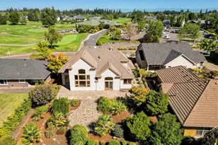 2815 Hazelnut Dr, Woodburn, OR 97071 - Photo 4