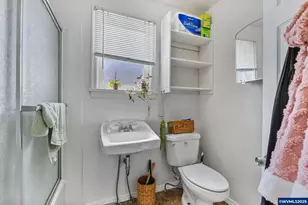 216 NW 13th St, Corvallis, OR 97330 - Photo 16