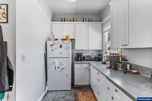 216 NW 13th St, Corvallis, OR 97330 - Photo 10