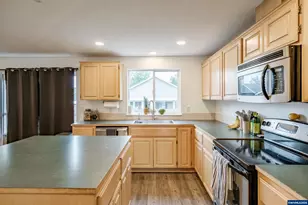 947 Meadowlark Pl, Molalla, OR 97038 - Photo 16