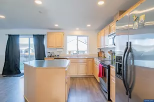 947 Meadowlark Pl, Molalla, OR 97038 - Photo 14