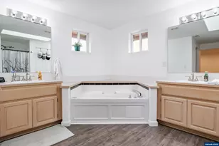 947 Meadowlark Pl, Molalla, OR 97038 - Photo 24