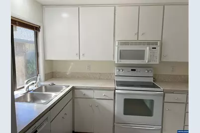 2814 NW 29th St, Corvallis, OR 97330 - Photo 8