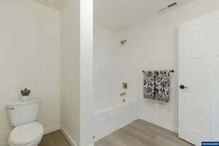 735 Periander Wy, Harrisburg, OR 97446 - Photo 18