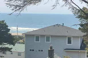 1715 NW 35th Pl, Lincoln City, OR 97367 - Photo 8