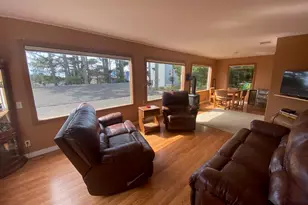 1715 NW 35th Pl, Lincoln City, OR 97367 - Photo 12