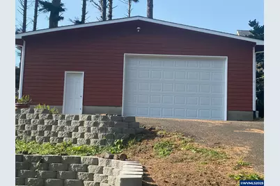 1715 NW 35th Pl, Lincoln City, OR 97367 - Photo 6