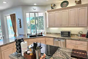 1920 Cochrane Ln, Dallas, OR 97338 - Photo 14