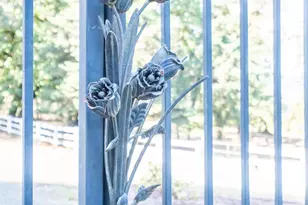 1920 Cochrane Ln, Dallas, OR 97338 - Photo 4