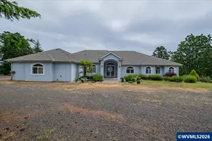 1920 Cochrane Ln, Dallas, OR 97338 - Photo 4