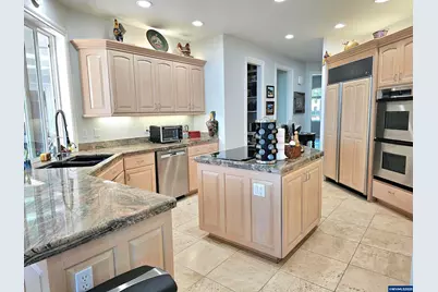 1920 Cochrane Ln, Dallas, OR 97338 - Photo 14