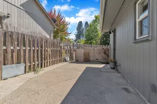 4201 Wadsworth Ln SE, Salem, OR 97317 - Photo 22