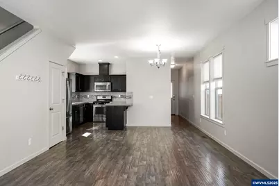 1704 Wood Duck St, Silverton, OR 97381 - Photo 8