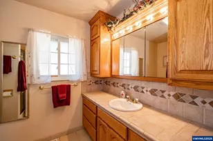 27467 Fern Ridge Rd, Sweet Home, OR 97386 - Photo 8