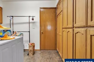 6593 Rippling Brook Dr SE, Salem, OR 97317 - Photo 14