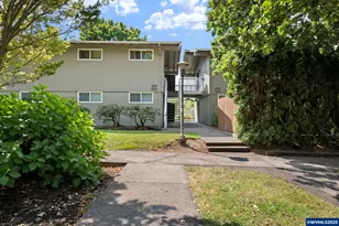 2046 W 14th Pl, Eugene, OR 97402 - Photo 2