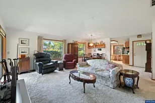 751 Catron St N St, Monmouth, OR 97361 - Photo 4