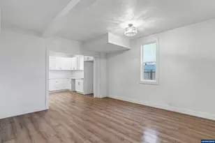 2397 Hazel Ave NE, Salem, OR 97301 - Photo 8