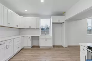 2397 Hazel Ave NE, Salem, OR 97301 - Photo 12