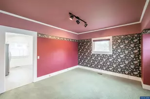 317 9th Av SW, Albany, OR 97321 - Photo 10