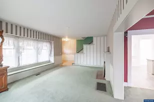 317 9th Av SW, Albany, OR 97321 - Photo 8