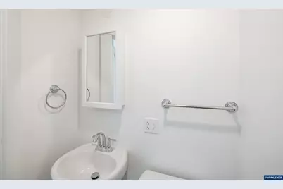 317 9th Av SW, Albany, OR 97321 - Photo 16