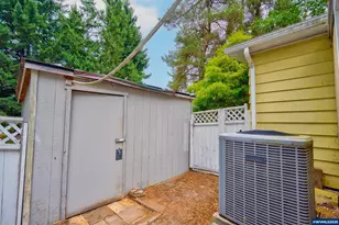 6795 Fairway Ave SE, Salem, OR 97306 - Photo 32