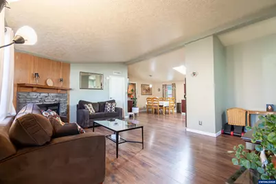 11105 Main St NE #6, Donald, OR 97020 - Photo 6