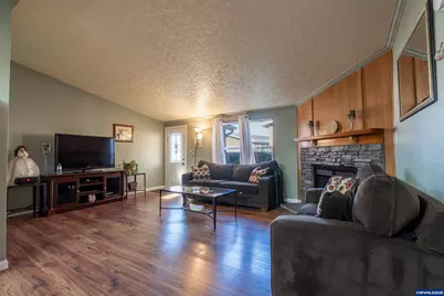 11105 Main St NE #6, Donald, OR 97020 - Photo 4