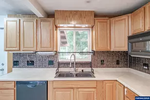 8100 Buena Vista Rd, Independence, OR 97351 - Photo 22