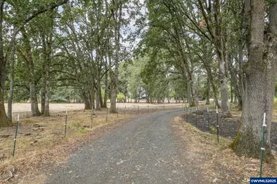 1780 Clover Ridge Rd NE, Albany, OR 97322 - Photo 8