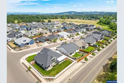 493 NW Crater Lake Dr, Dallas, OR 97338 - Photo 6